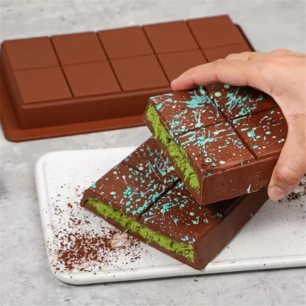 3D DIY Biscuit Baking Tools – Silicone Chocolate Mold for Break Apart Protein Candy, Cake Decorating & Bakery Accessories