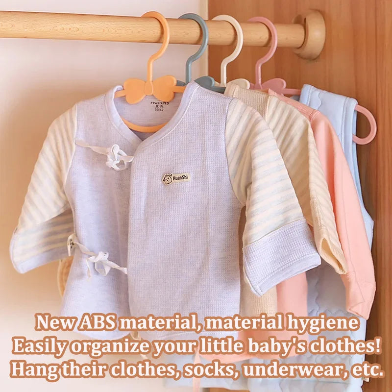 10Pcs Adjustable Baby Hangers – Cute Windproof Kids Clothes Hanger Set with Space-Saving Interlocking Design
